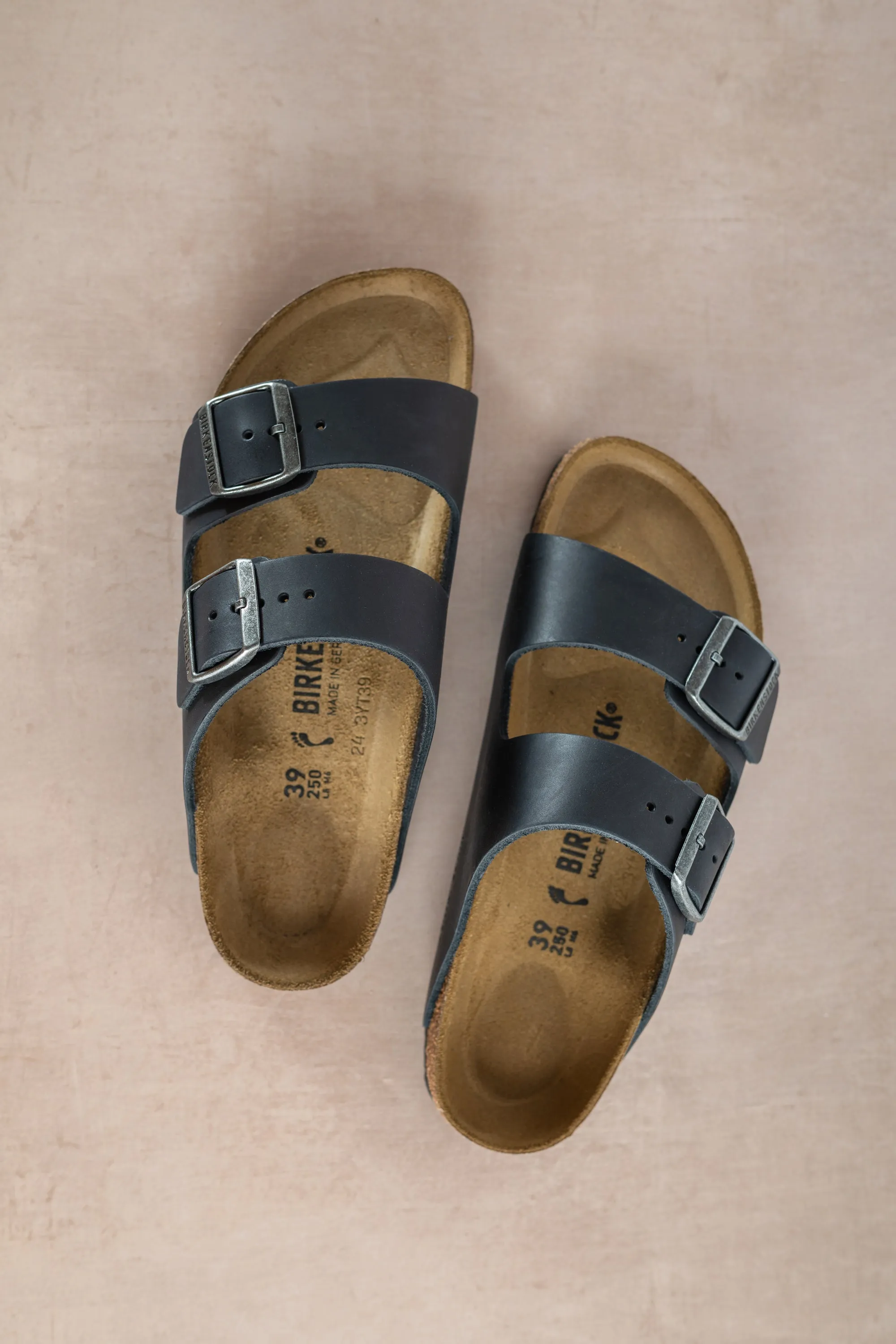 Arizona Oiled Leather - Black