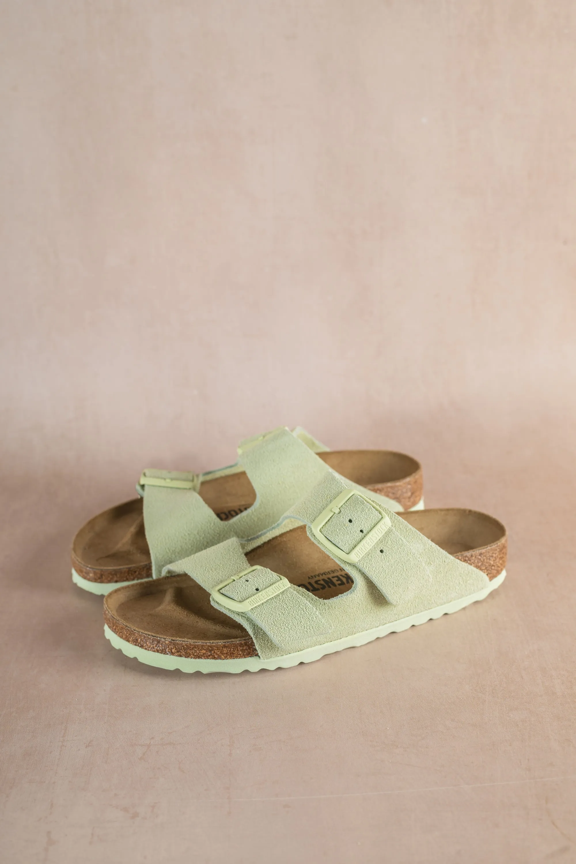 Arizona Suede Leather - Faded Lime