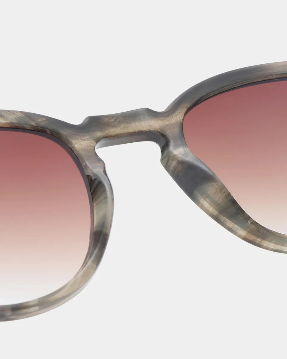 Bate Sunglasses - Striped Horn