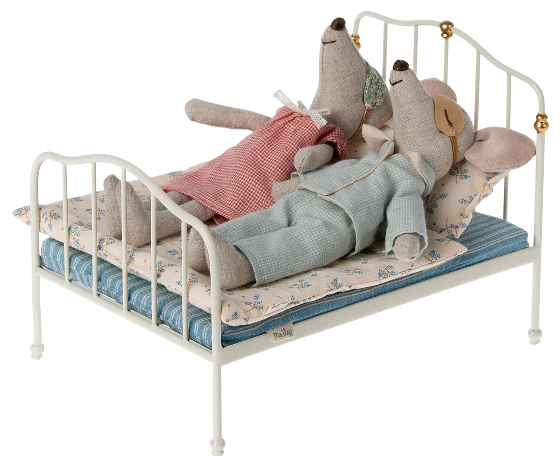Bed, Mouse - Off White