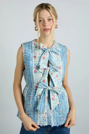 Catrin Gilet - Wallpaper Floral