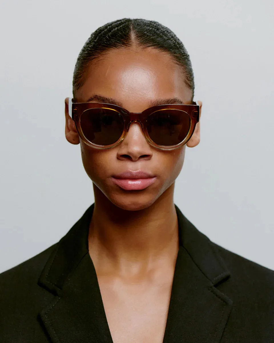 Lilly Sunglasses - Smoke Champagne