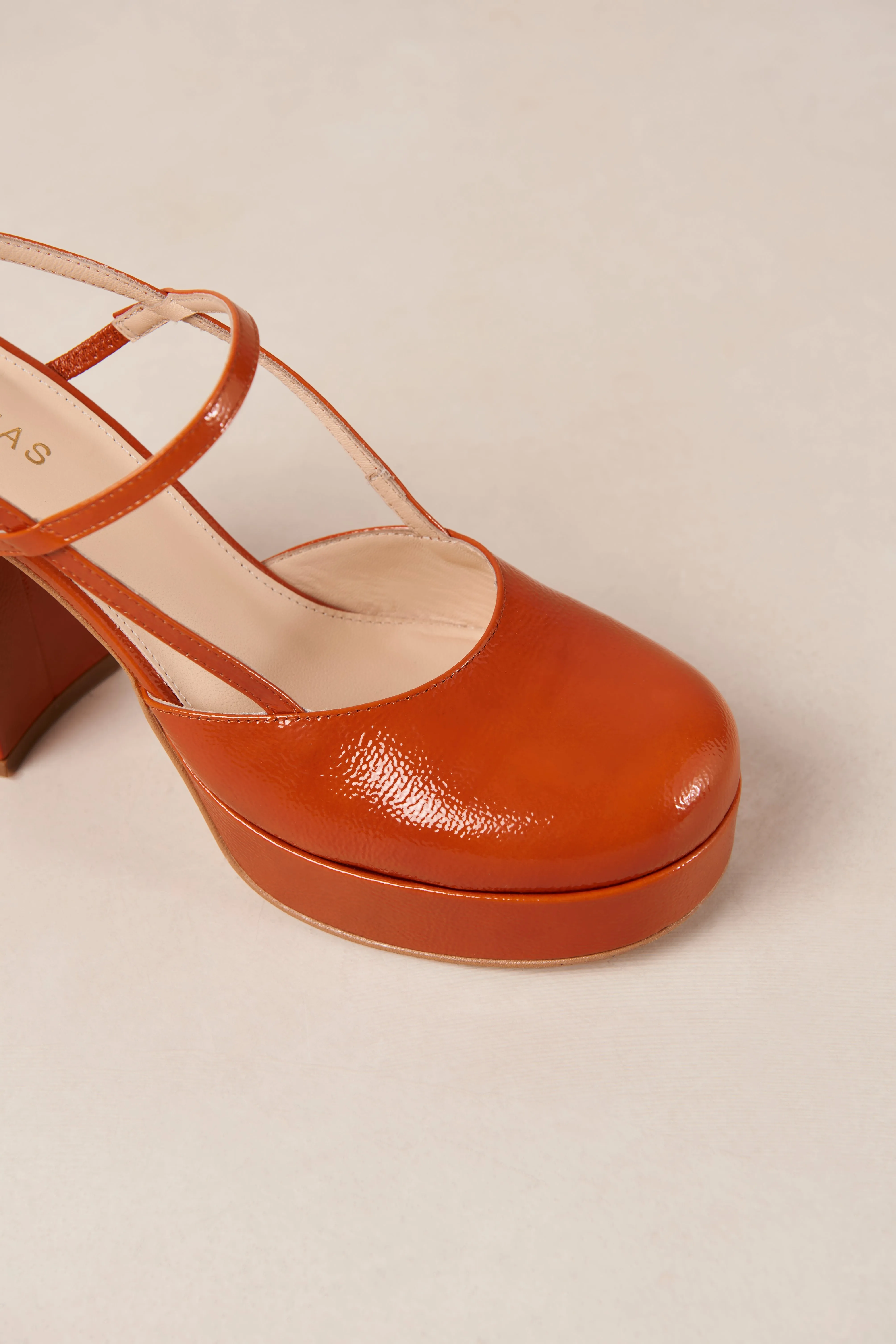 Louella Onix Orange Leather Pumps