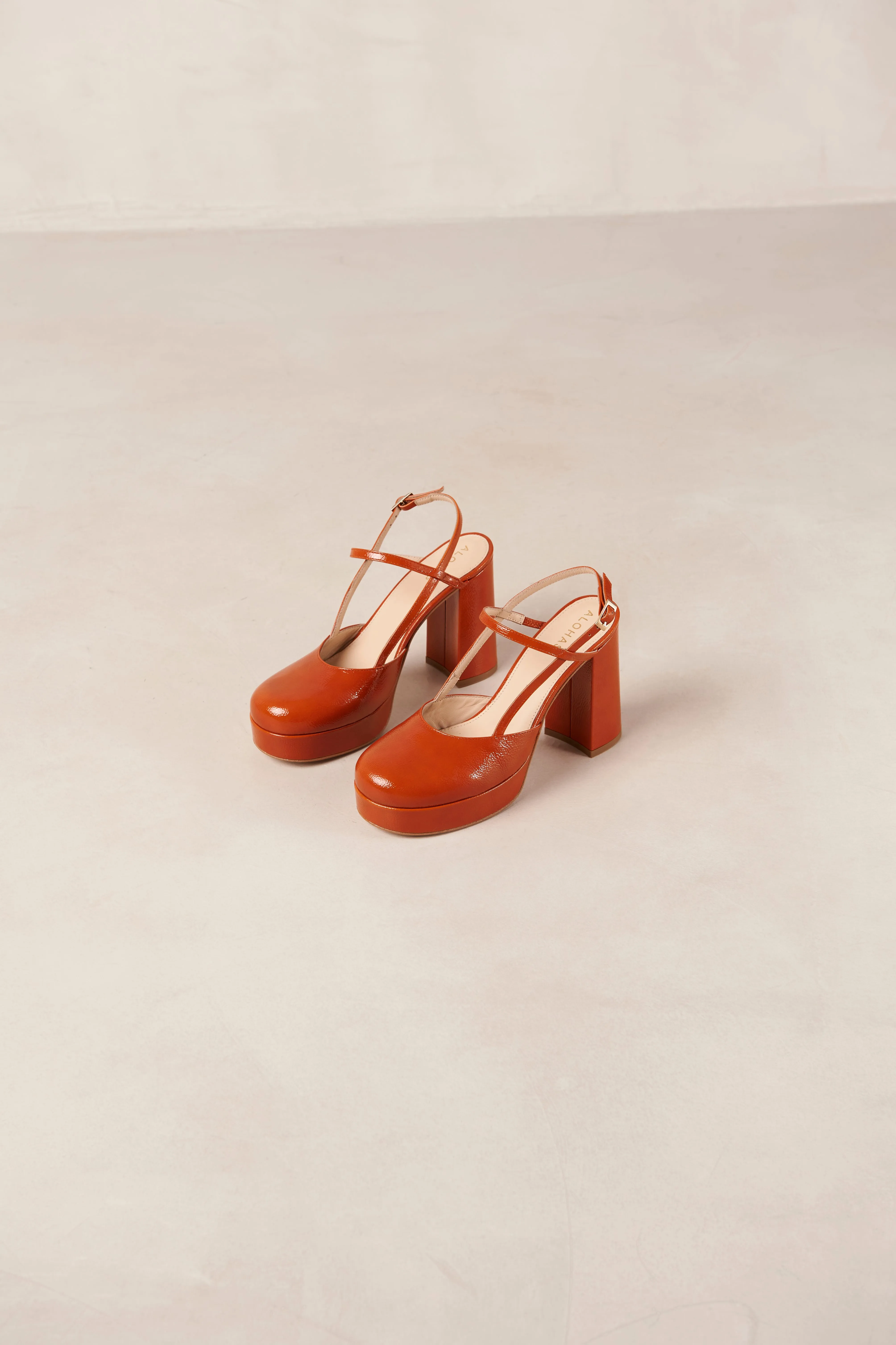 Louella Onix Orange Leather Pumps