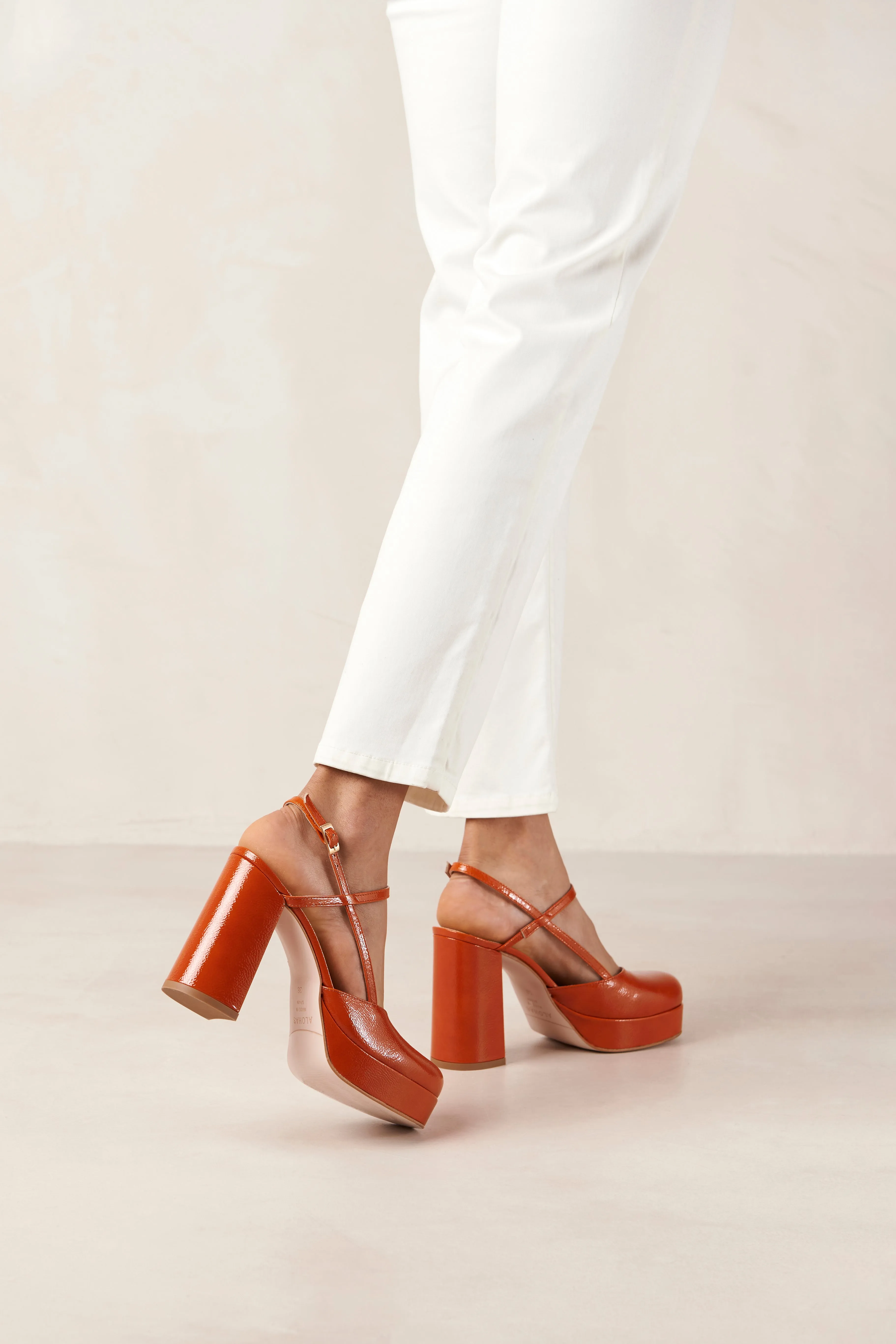 Louella Onix Orange Leather Pumps