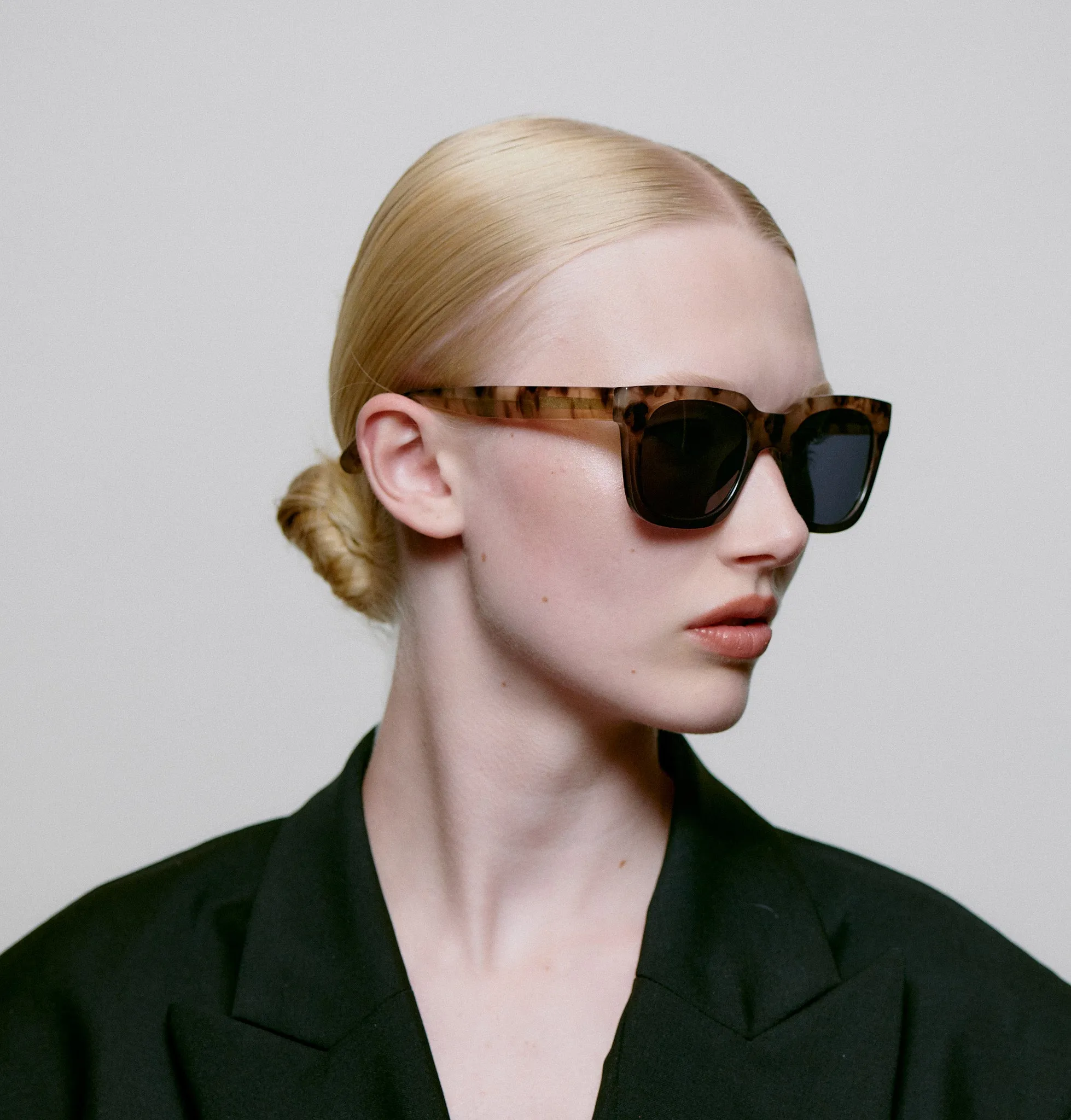 Nancy Sunglasses - Coquina / Grey Transparent