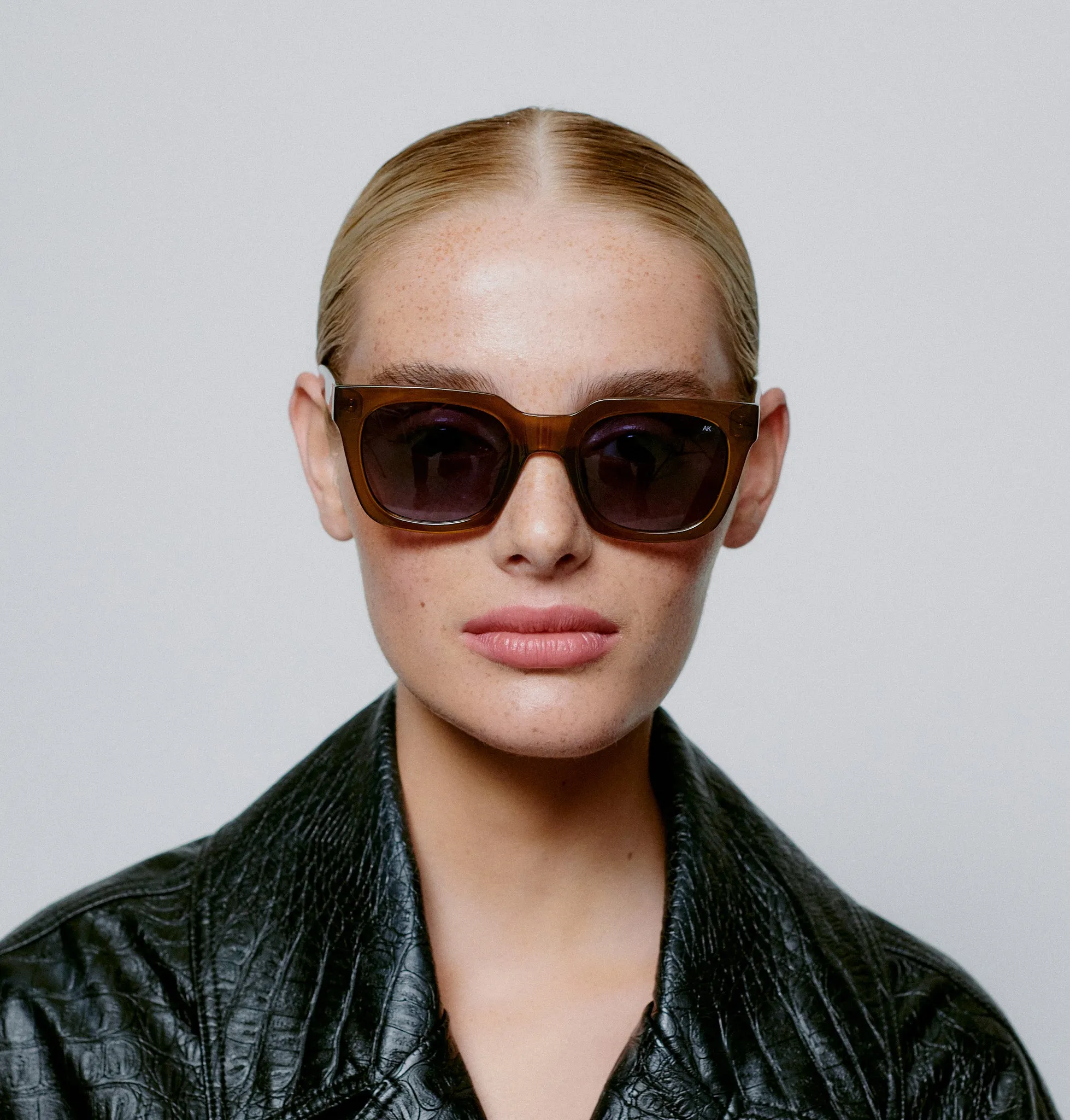 Nancy Sunglasses - Smoke Transparent