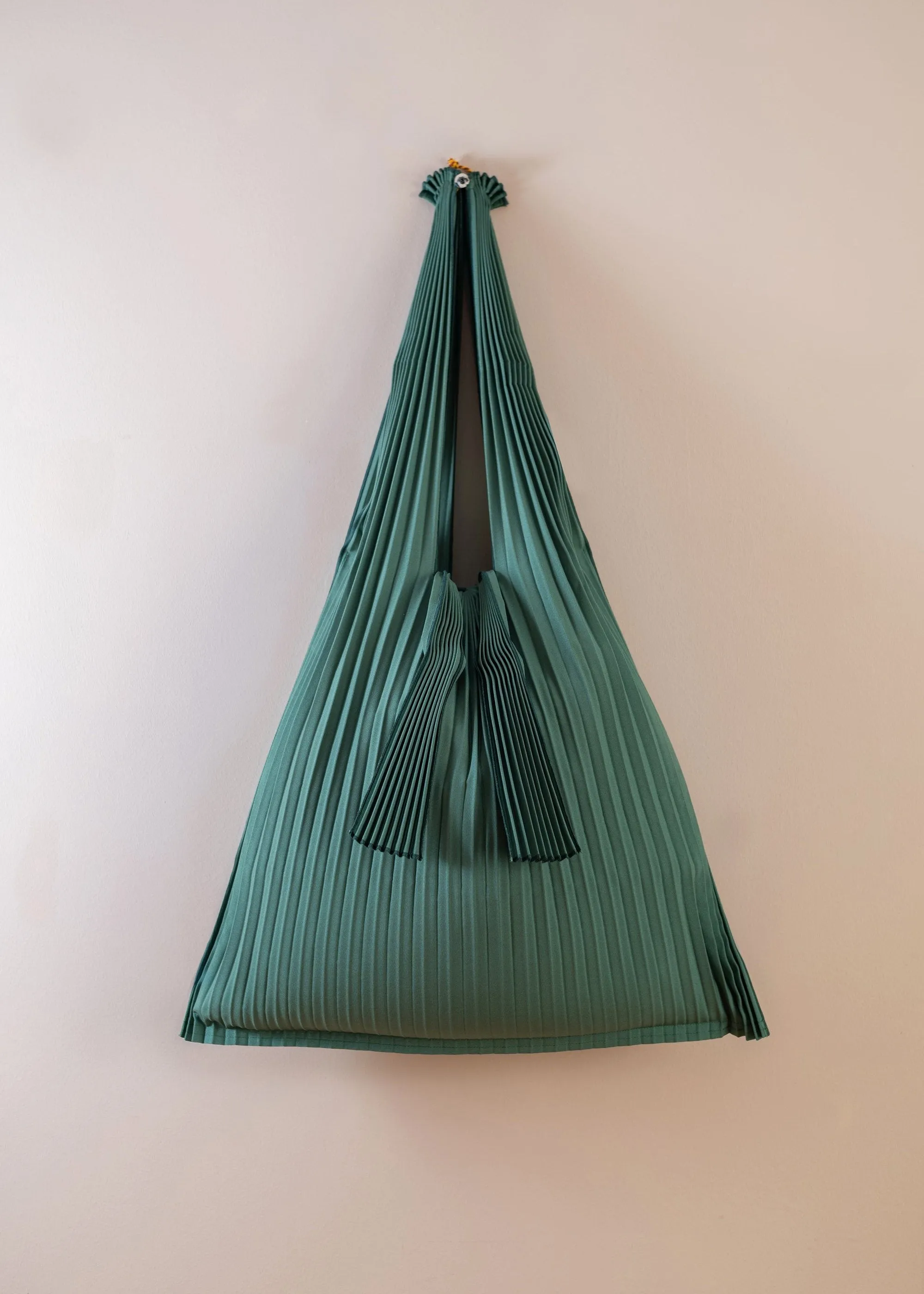 Vertical Pleated Large Tote Bag - Green