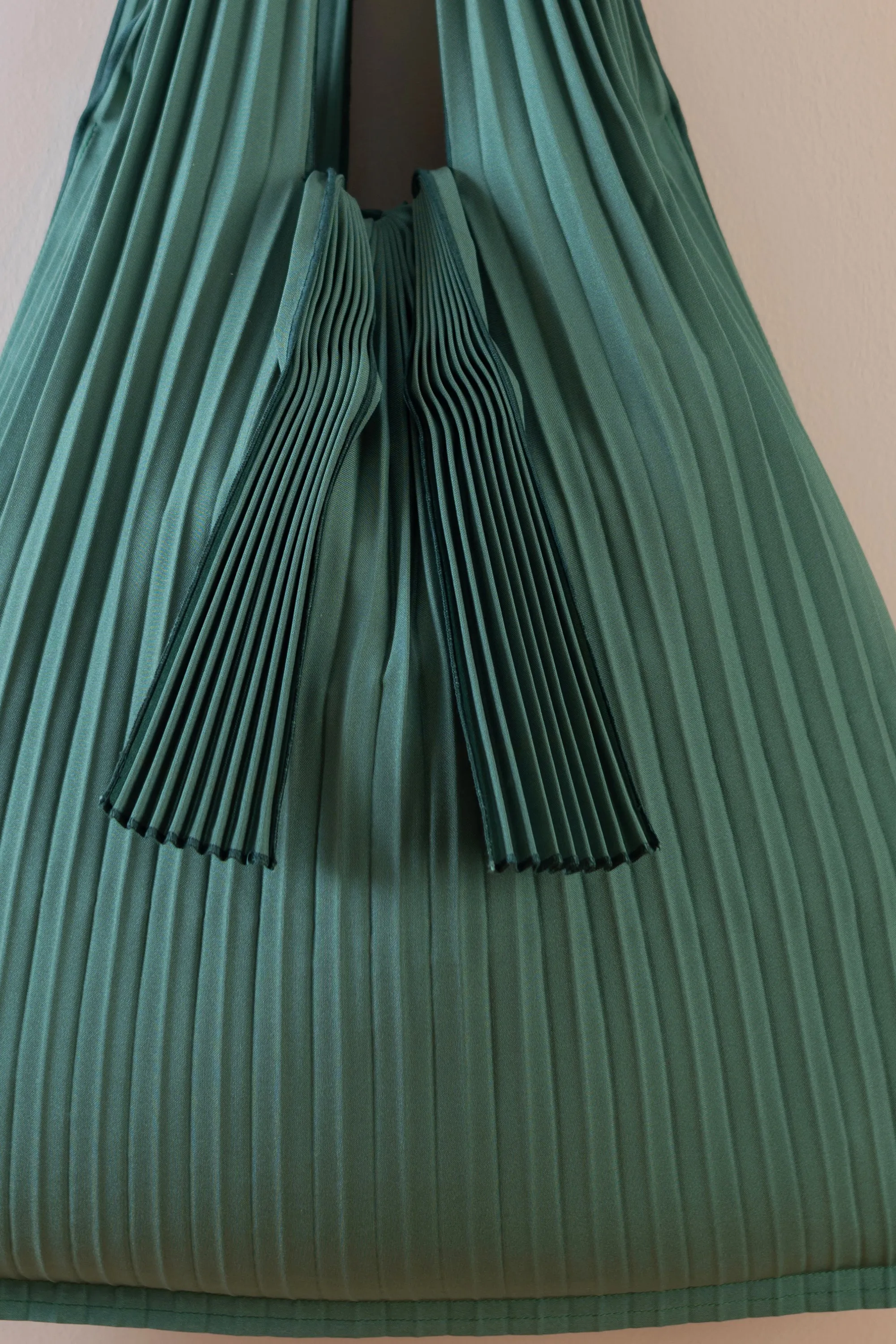 Vertical Pleated Large Tote Bag - Green
