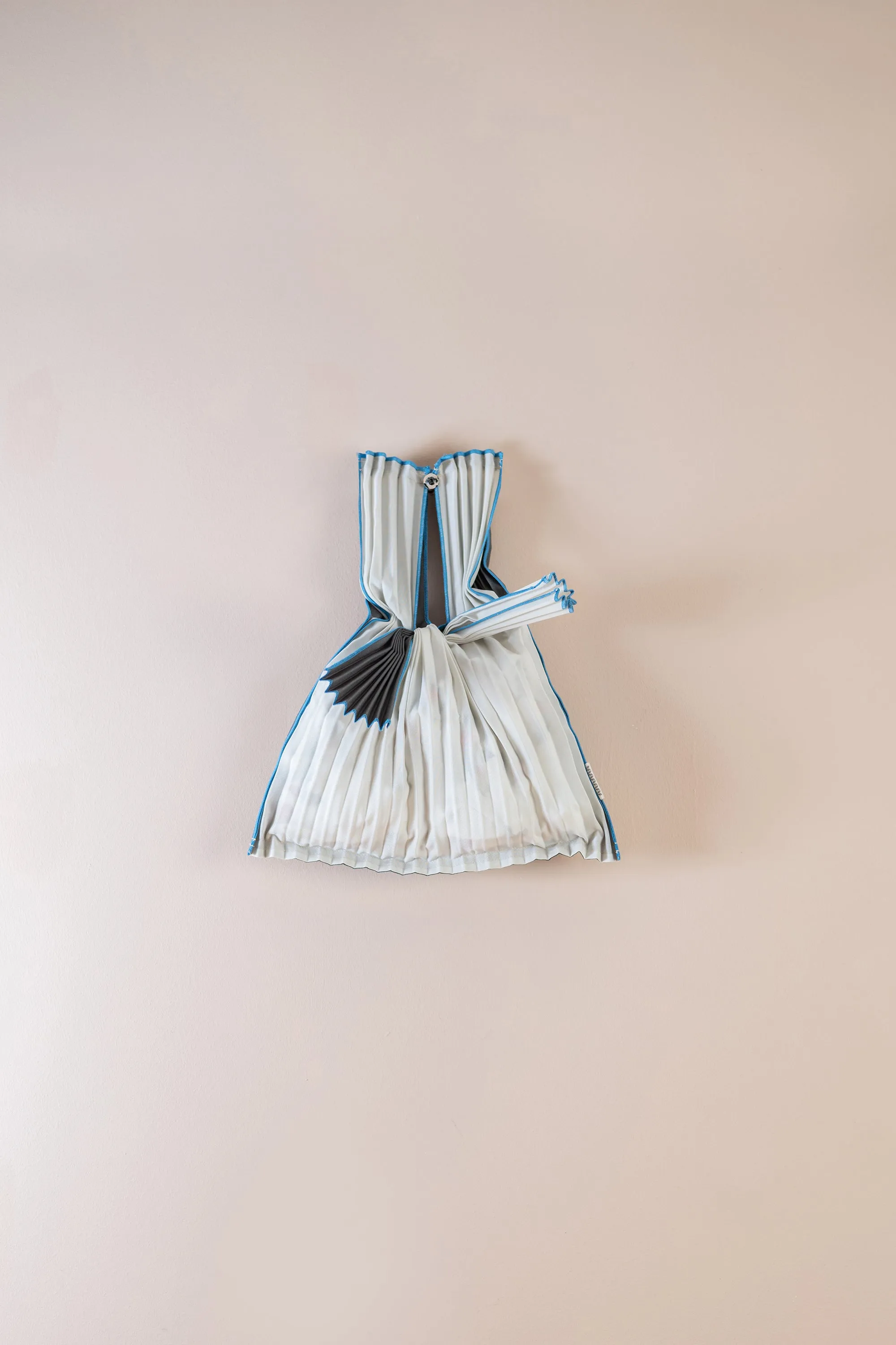 Vertical Pleated Mini Tote Bag - Snow White & Grey