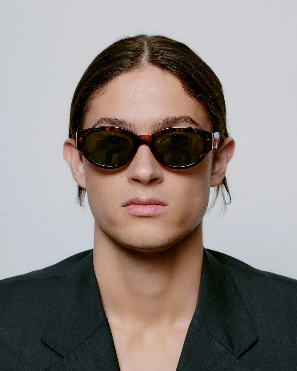 Winnie Sunglasses - Demi Tortoise