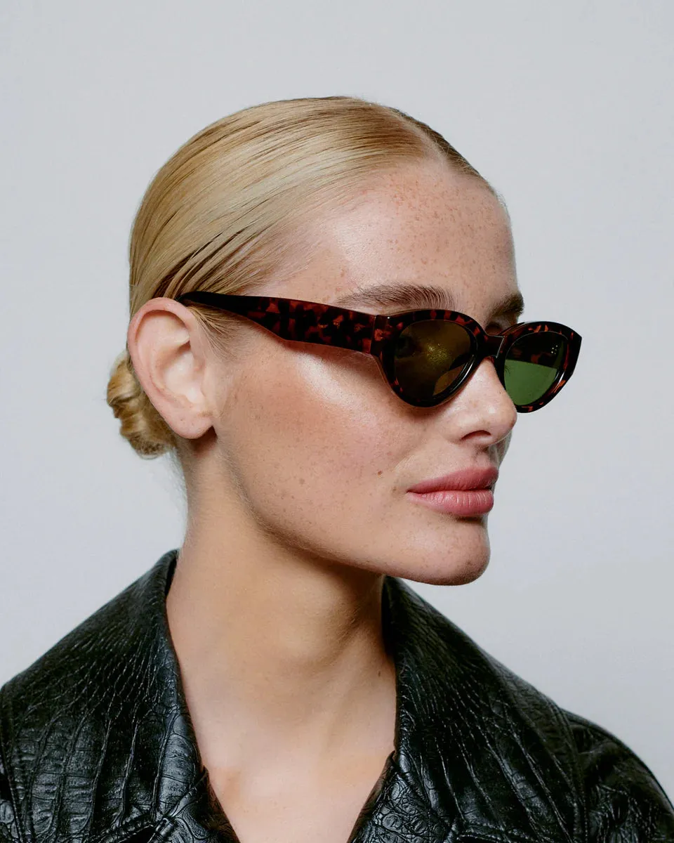 Winnie Sunglasses - Demi Tortoise