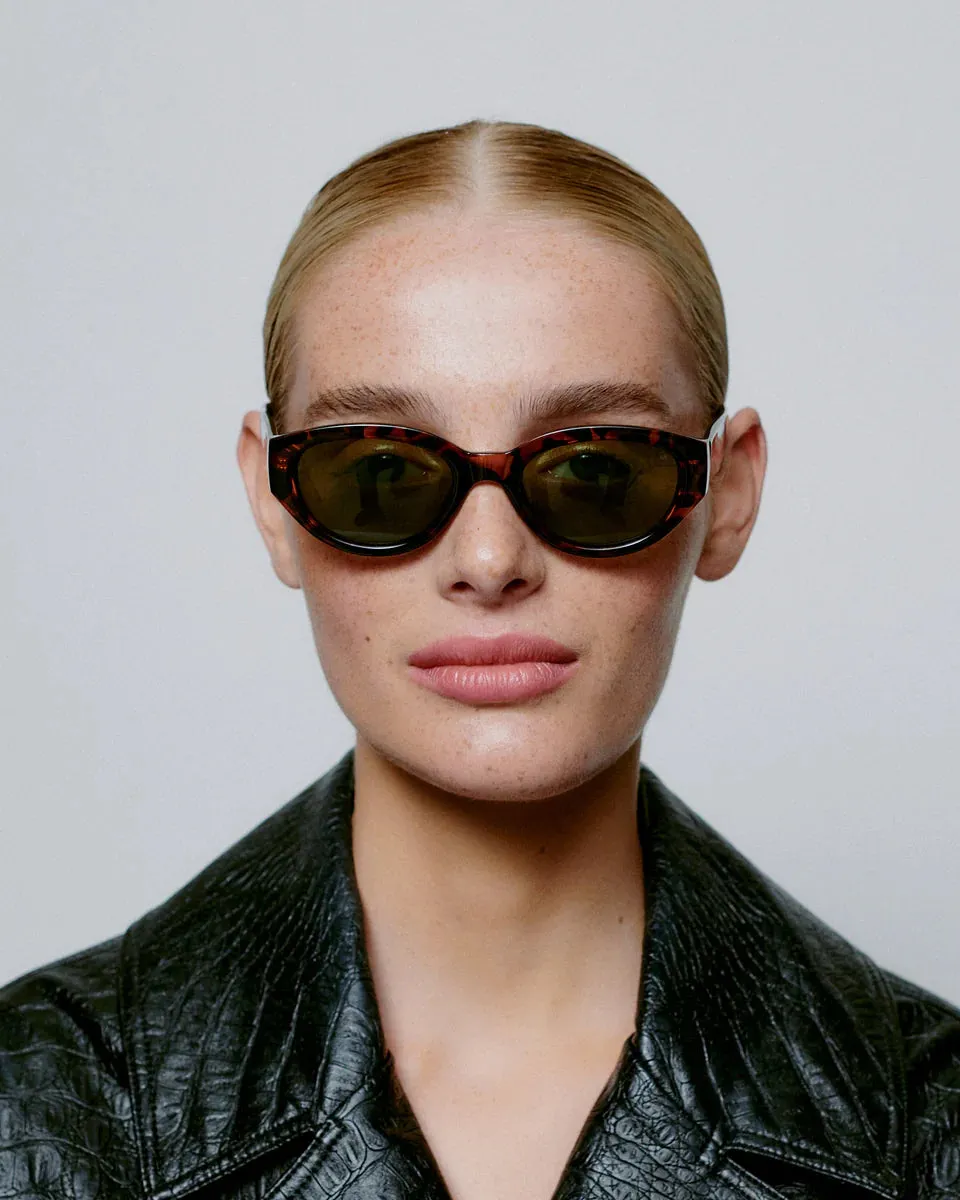 Winnie Sunglasses - Demi Tortoise